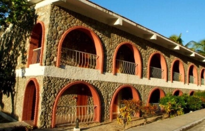 Hotel Bucanero